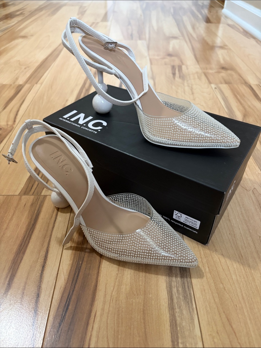 I.N.C Ivory Pear Heels size 7.5